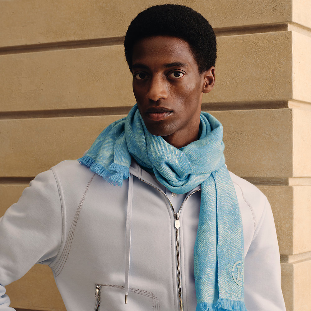 ウィッグ・エクステ SCARF HAT (M) / Checked-Navy H Jacquard scarf | Hermès USA